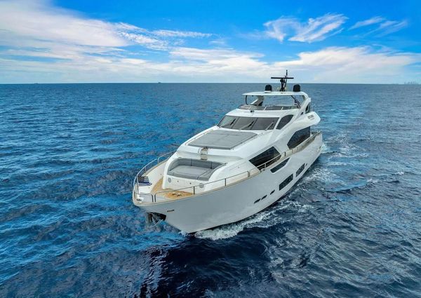 Sunseeker 95 Yacht image