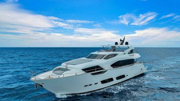 Sunseeker 95 Yacht