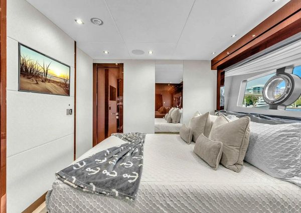 Sunseeker 95 Yacht image