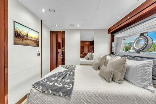 Sunseeker 95 Yacht image