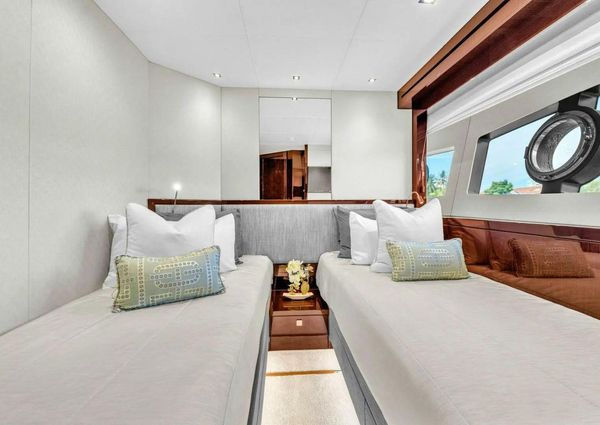 Sunseeker 95 Yacht image