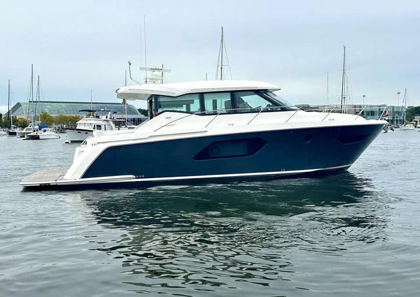 Tiara Yachts 49 COUPE image