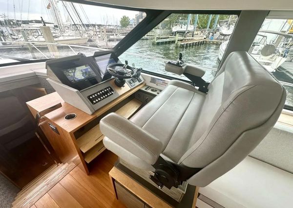 Tiara Yachts 49 COUPE image