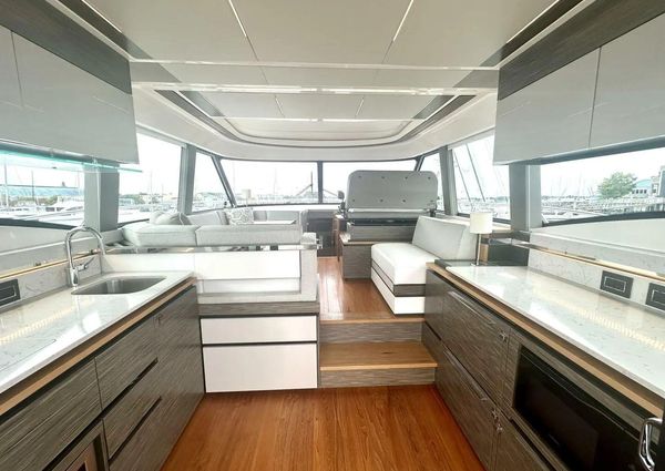 Tiara Yachts 49 COUPE image