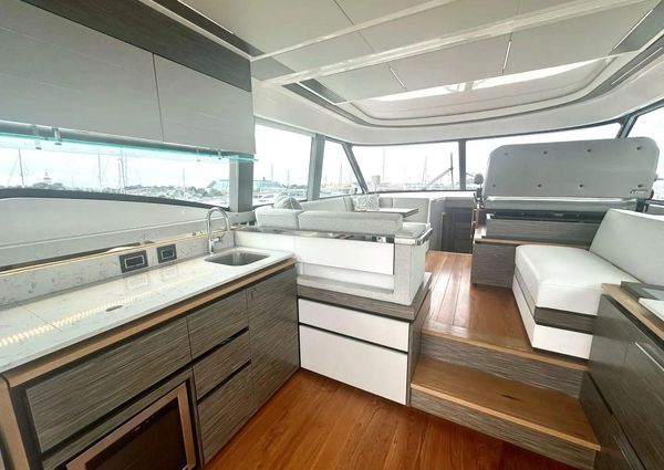 Tiara Yachts 49 COUPE image