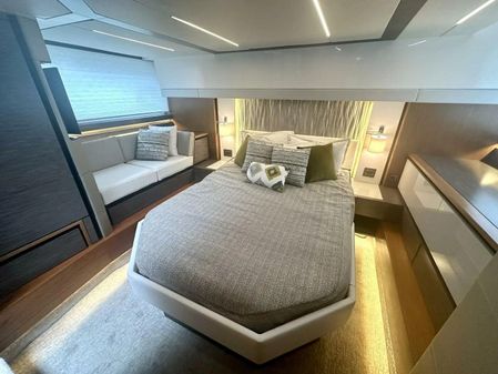 Tiara Yachts 49 COUPE image