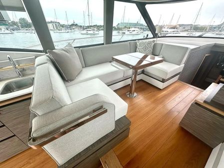 Tiara Yachts 49 COUPE image