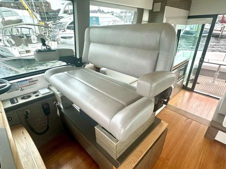 Tiara Yachts 49 COUPE image