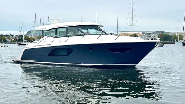 Tiara Yachts 49 COUPE