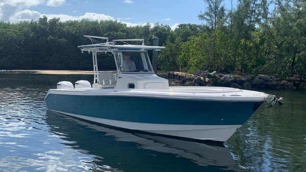 Edgewater 320CC