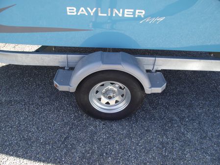 Bayliner ELEMENT-M19 image