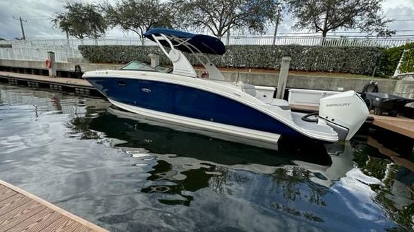 Sea Ray 270 SDX