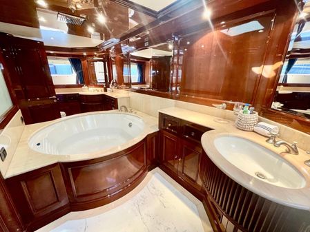 Benetti Classic 115 image