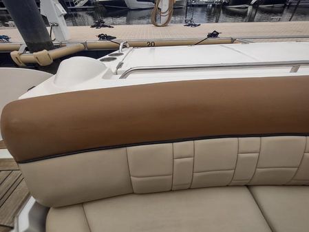 Sea Ray 350 SLX image