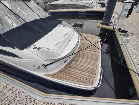 Sea Ray 350 SLX image