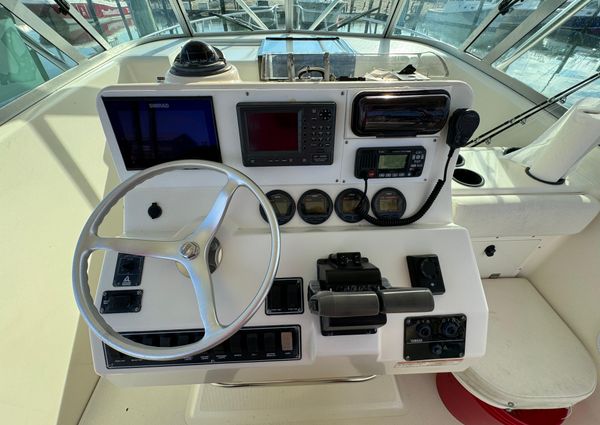 Pursuit 3070 Offshore Center Console image