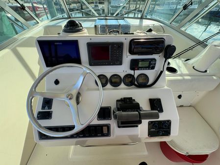 Pursuit 3070 Offshore Center Console image