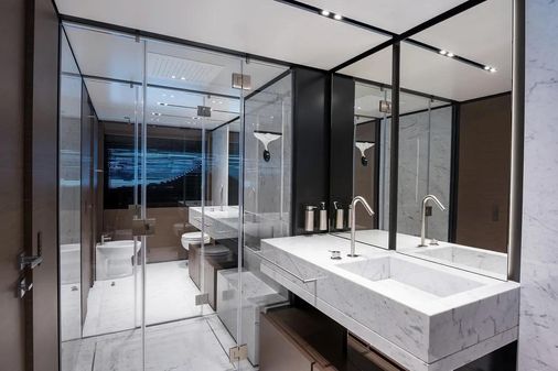 Custom Line Navetta 33 image