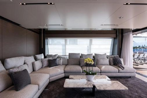 Custom Line Navetta 33 image