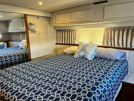 Carver 440 Aft Cabin Motor Yacht image