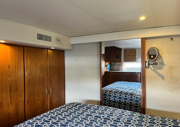 Carver 440-AFT-CABIN-MOTOR-YACHT image