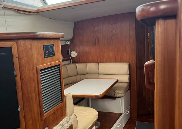 Carver 440-AFT-CABIN-MOTOR-YACHT image