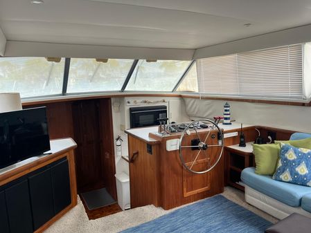 Carver 440-AFT-CABIN-MOTOR-YACHT image