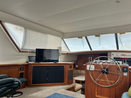 Carver 440 Aft Cabin Motor Yacht image