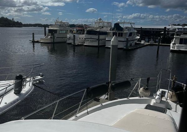 Carver 440-AFT-CABIN-MOTOR-YACHT image