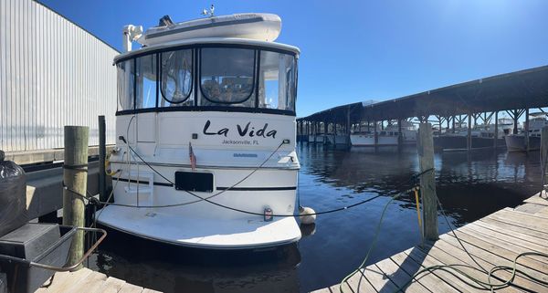 Carver 440-AFT-CABIN-MOTOR-YACHT image