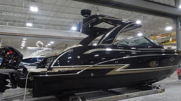 Formula 350 Crossover Bowrider