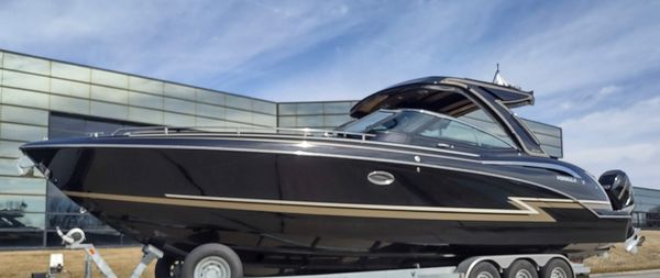 Formula 350 Crossover Bowrider image