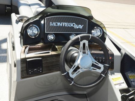 Montego Bay ST8522-BR-Deluxe image