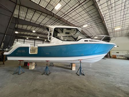 Boston Whaler 325 Conquest image