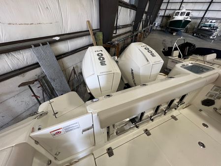 Boston Whaler 325 Conquest image