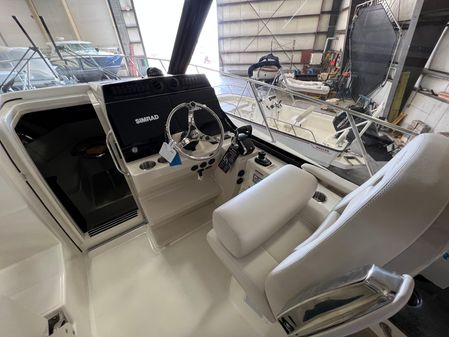 Boston Whaler 325 Conquest image