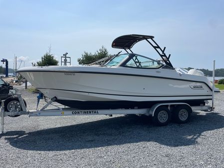 Boston Whaler 240 Vantage image