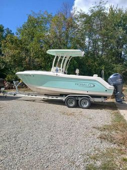 Robalo R222-CENTER-CONSOLE image