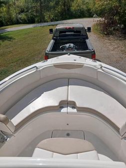 Robalo R222-CENTER-CONSOLE image