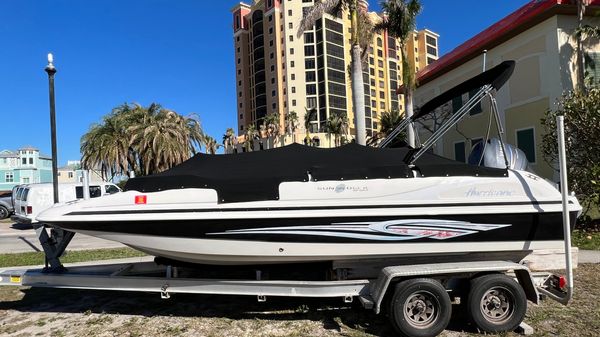Hurricane SunDeck Sport 201 OB