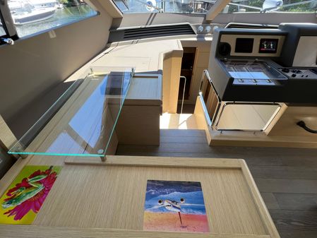 Ferretti Yachts 690 image