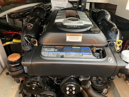 Crownline 264 CR image
