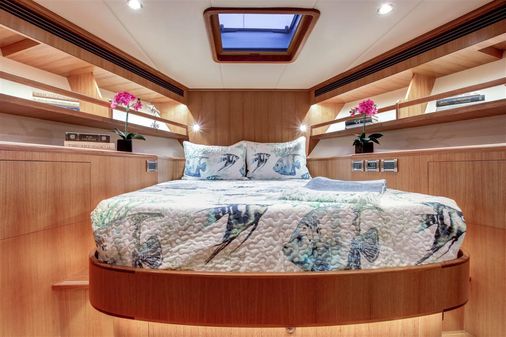 Outer Reef Yachts 610 MY image