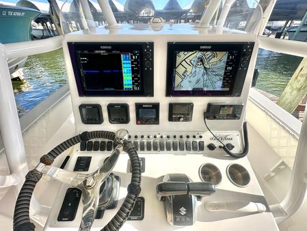 Ocean Runner 29 Center Console image