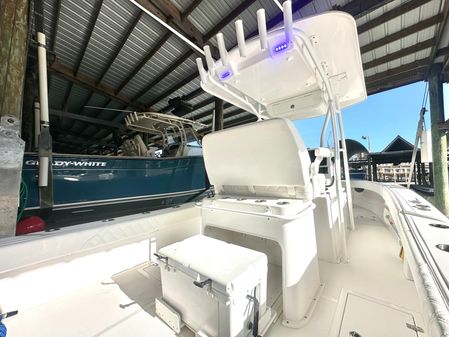 Ocean Runner 29 Center Console image