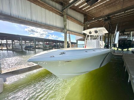 Ocean Runner 29 Center Console image