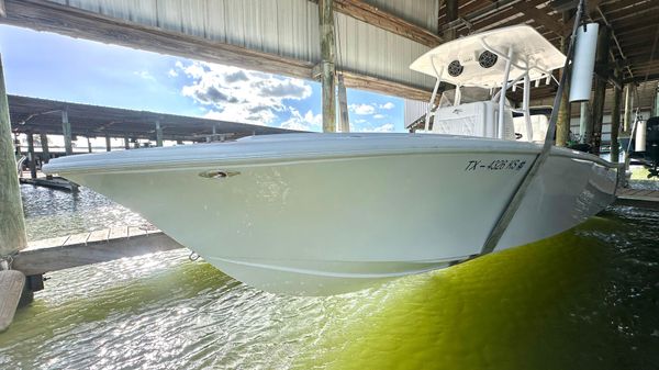 Ocean Runner 29 Center Console