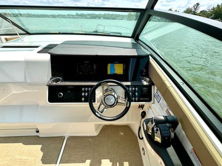 Sea Ray 320 Sundancer image