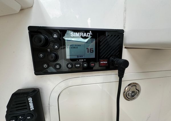 Sea Ray 320 Sundancer image