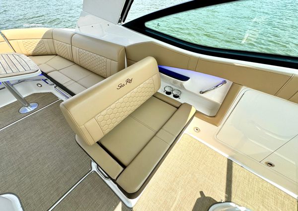 Sea Ray 320 Sundancer image